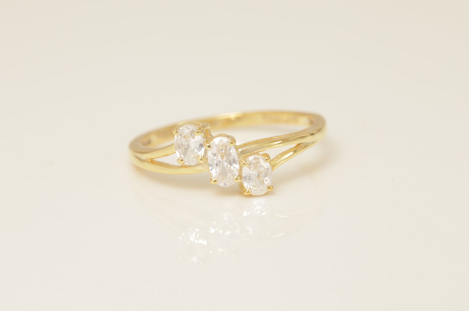 Three Stone Diamond Engagement Ring, Cluster Diamond Wedding Ring, Bridal Promise Ring Gift for Her, Anniversary Ring